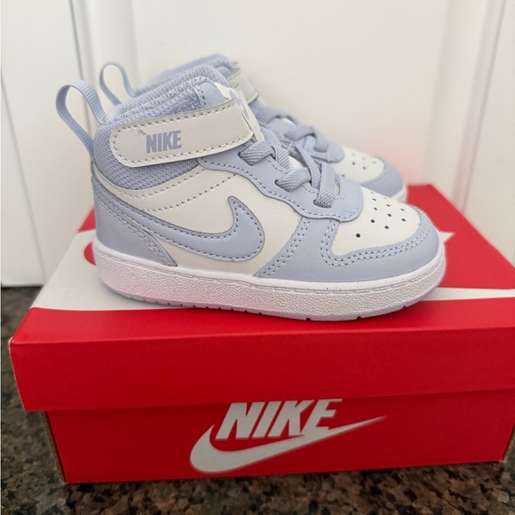 Toddler NIKE Court Borough Mid 2 High tops Size 6c New In box Light Blue & White - Picture 3 of 7